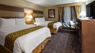 Double Room with Two Double Beds and Bath Tub - Disability/Non-Smoking